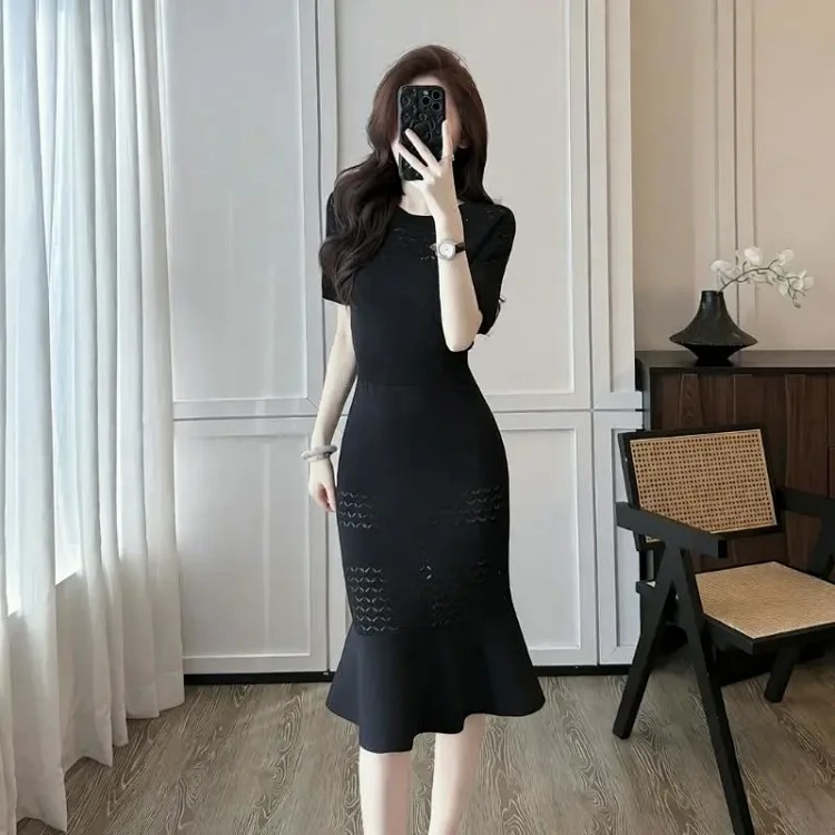 Style socialite Xiaoxiangfeng ice silk dress women's summer temperament high-end hollow high-waisted thin short-sleeved knitted fishtail skirt
