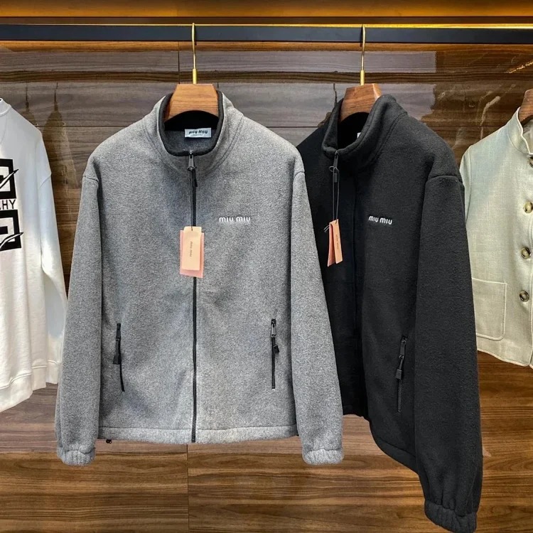 Statement Jacket Looks for Cold Weather streetwear outfit ideas 2026